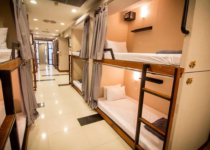 Bubble Space Hostel *